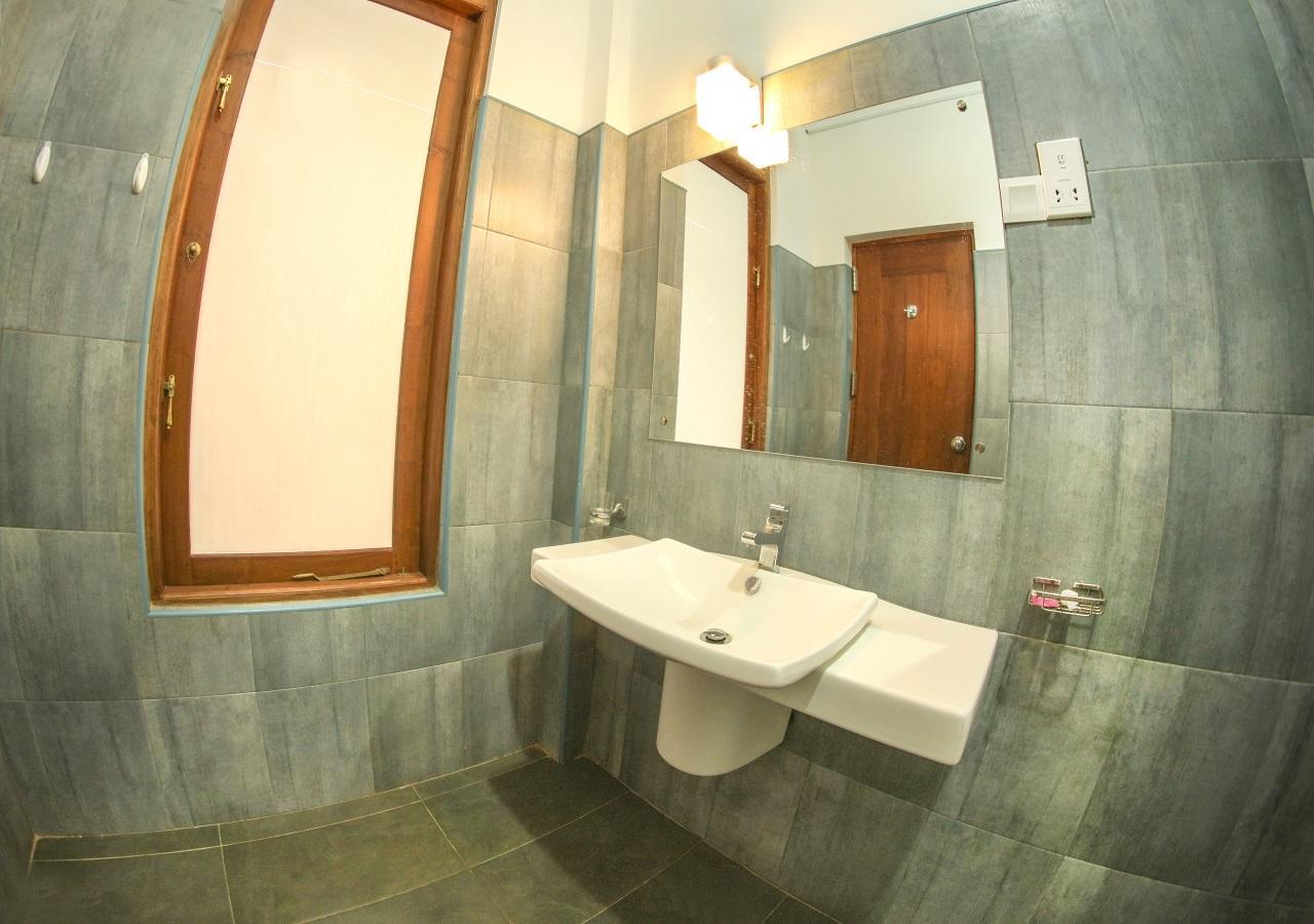 White Rose Beach Resort Маравила Екстериор снимка
