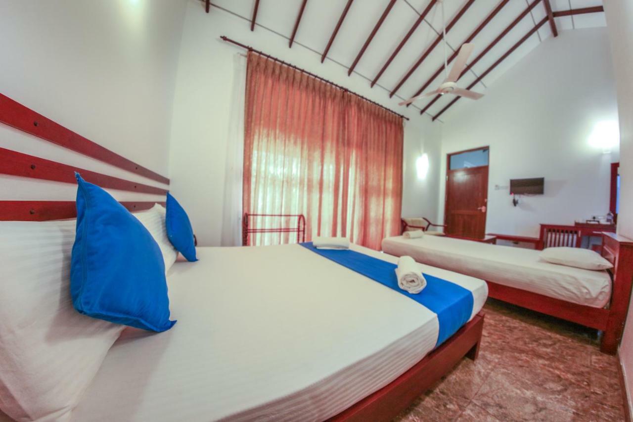 White Rose Beach Resort Маравила Екстериор снимка