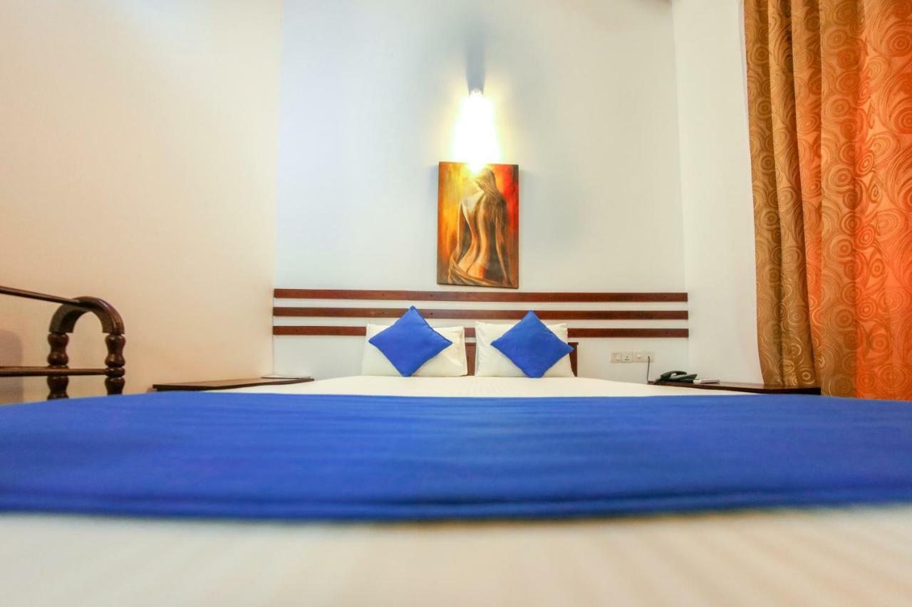 White Rose Beach Resort Маравила Екстериор снимка