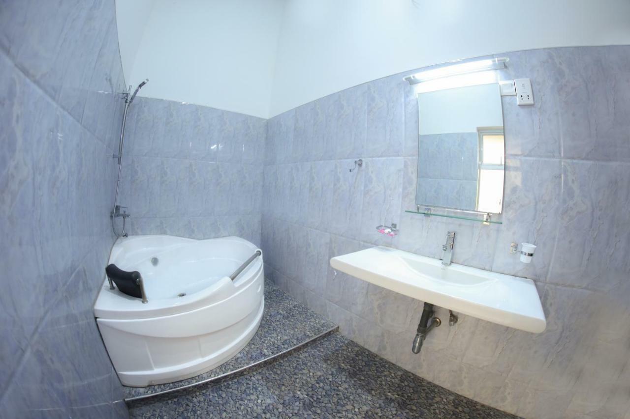White Rose Beach Resort Маравила Екстериор снимка